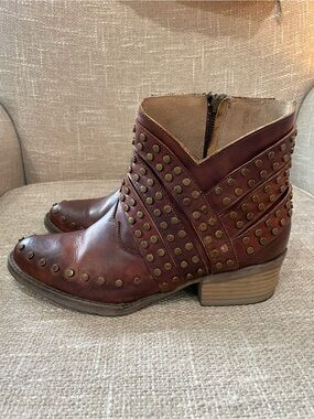 Circle G Corral Ladies Gold Studded Western Cowgirl Leather Boot (9)